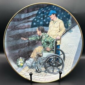 Friends of Vietnam Veterans Memorial Plate Remembering A Friend Franklin Mint